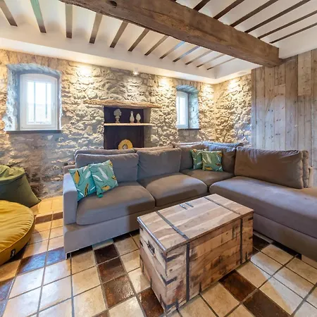 In Melreux-hotton With Sauna, Cleaning Included * Melreux
