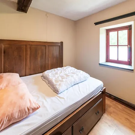 Holiday home In Melreux-hotton With Sauna, Cleaning Included